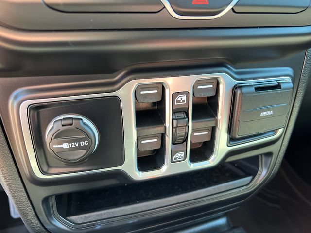 Used 2020 Jeep Wrangler Unlimited Sport S AWD/4WD image 21