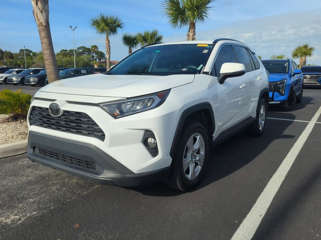 Used 2019 Toyota RAV4 XLE image 3