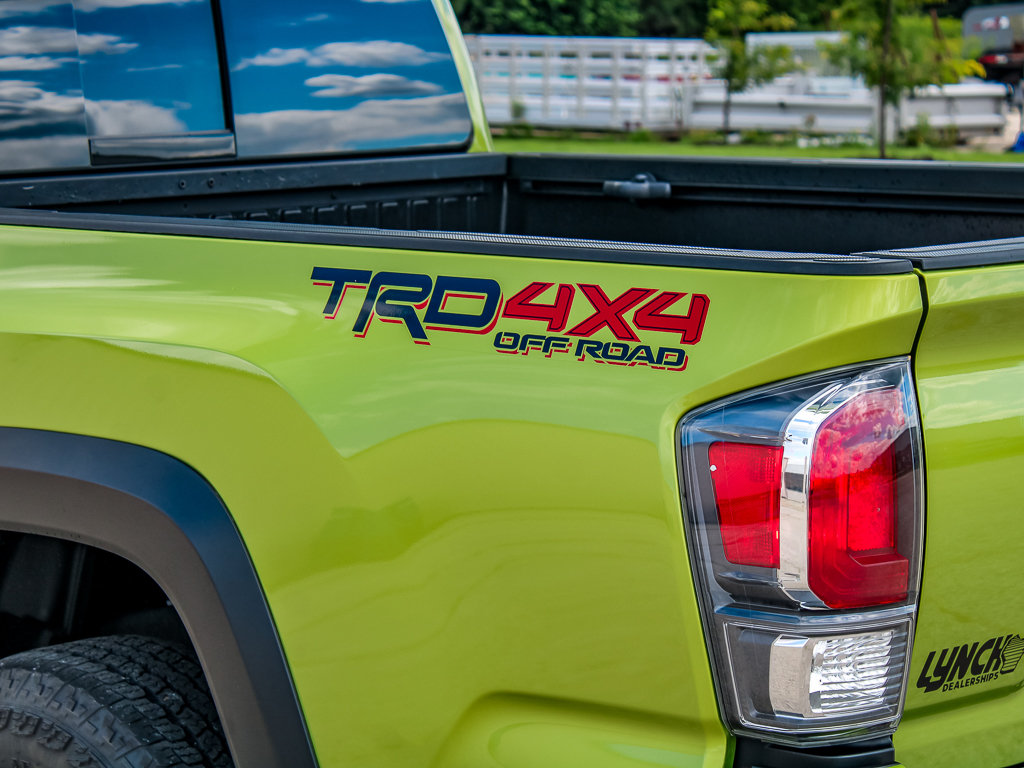Used 2023 Toyota Tacoma TRD Off-Road w/ TRD Premium Off Road Package AWD/4WD image 15