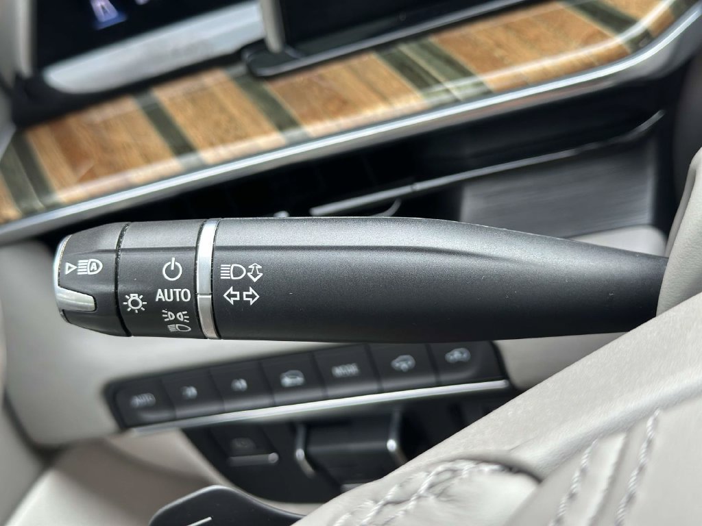 Used 2021 Cadillac Escalade ESV Sport Platinum AWD/4WD image 39