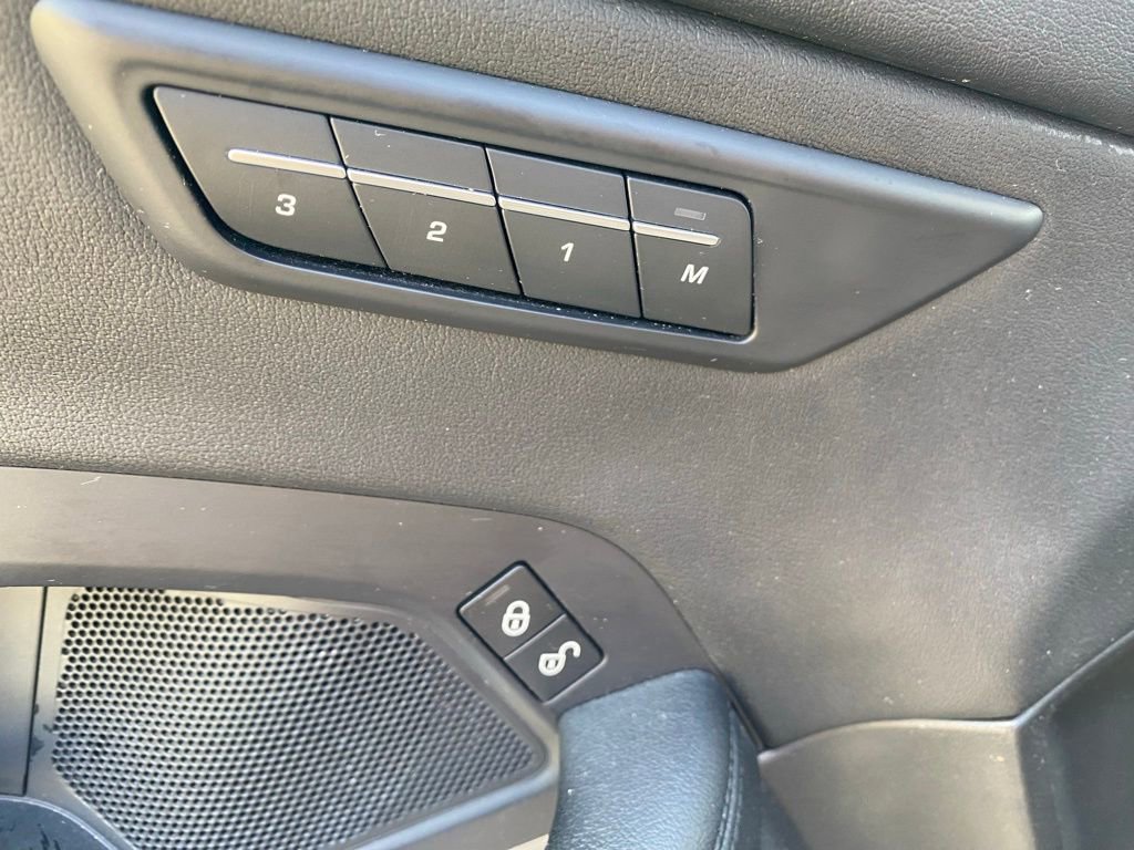 Used 2019 Jaguar E-PACE S image 14