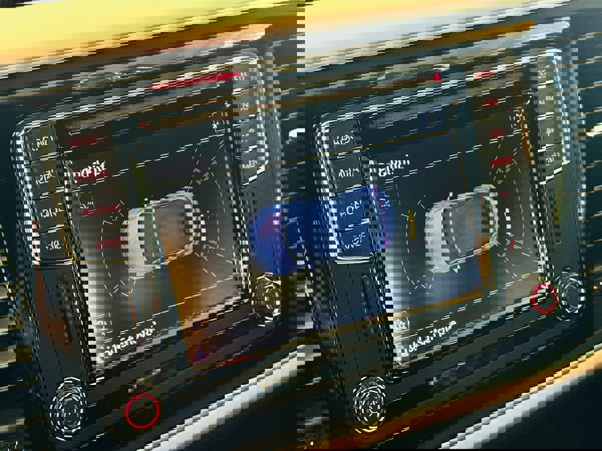 Used 2019 Volkswagen Beetle S image 41