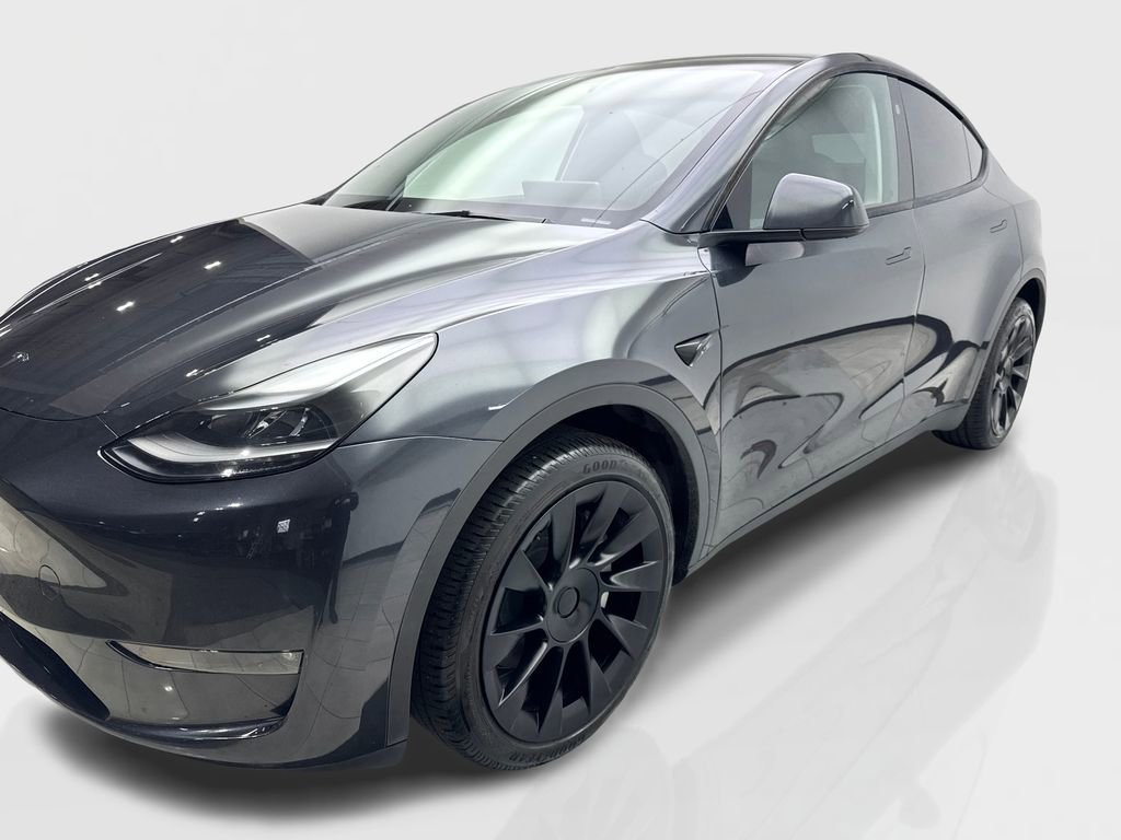 Used 2024 Tesla Model Y Long Range image 11