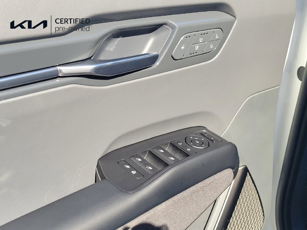 Certified 2024 Kia EV9 Land AWD/4WD image 18