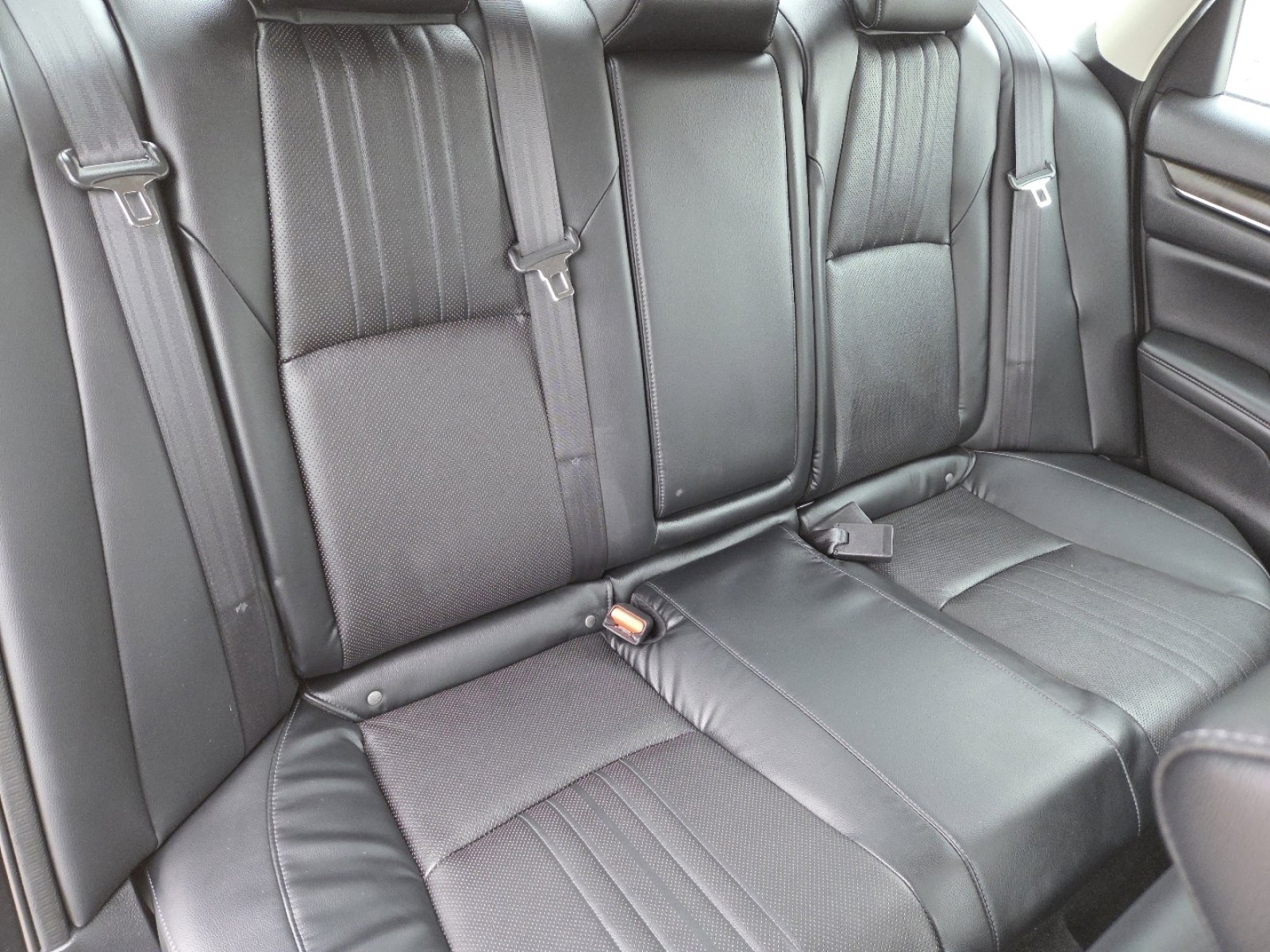 Used 2018 Honda Accord EX-L image 22