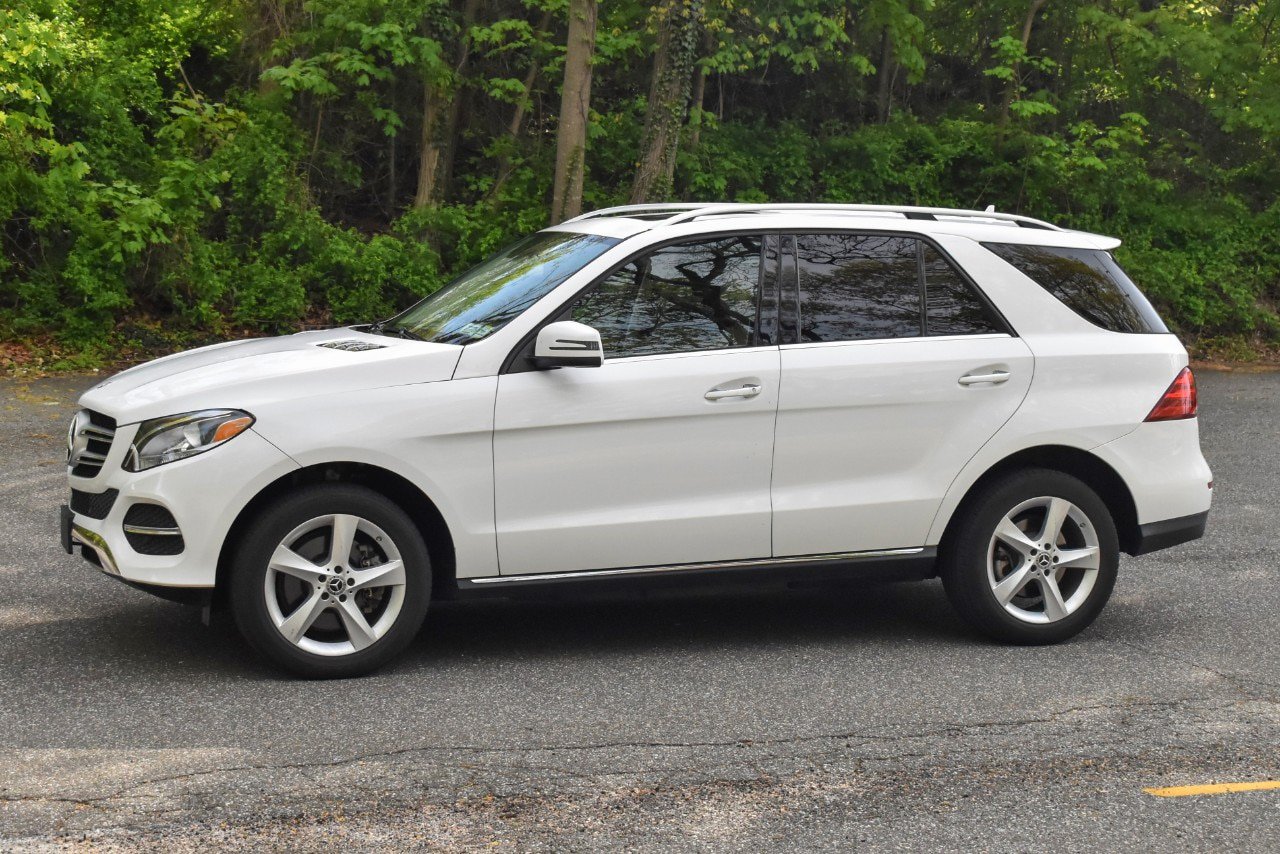 Used 2019 Mercedes-Benz GLE 400 4MATIC image 4