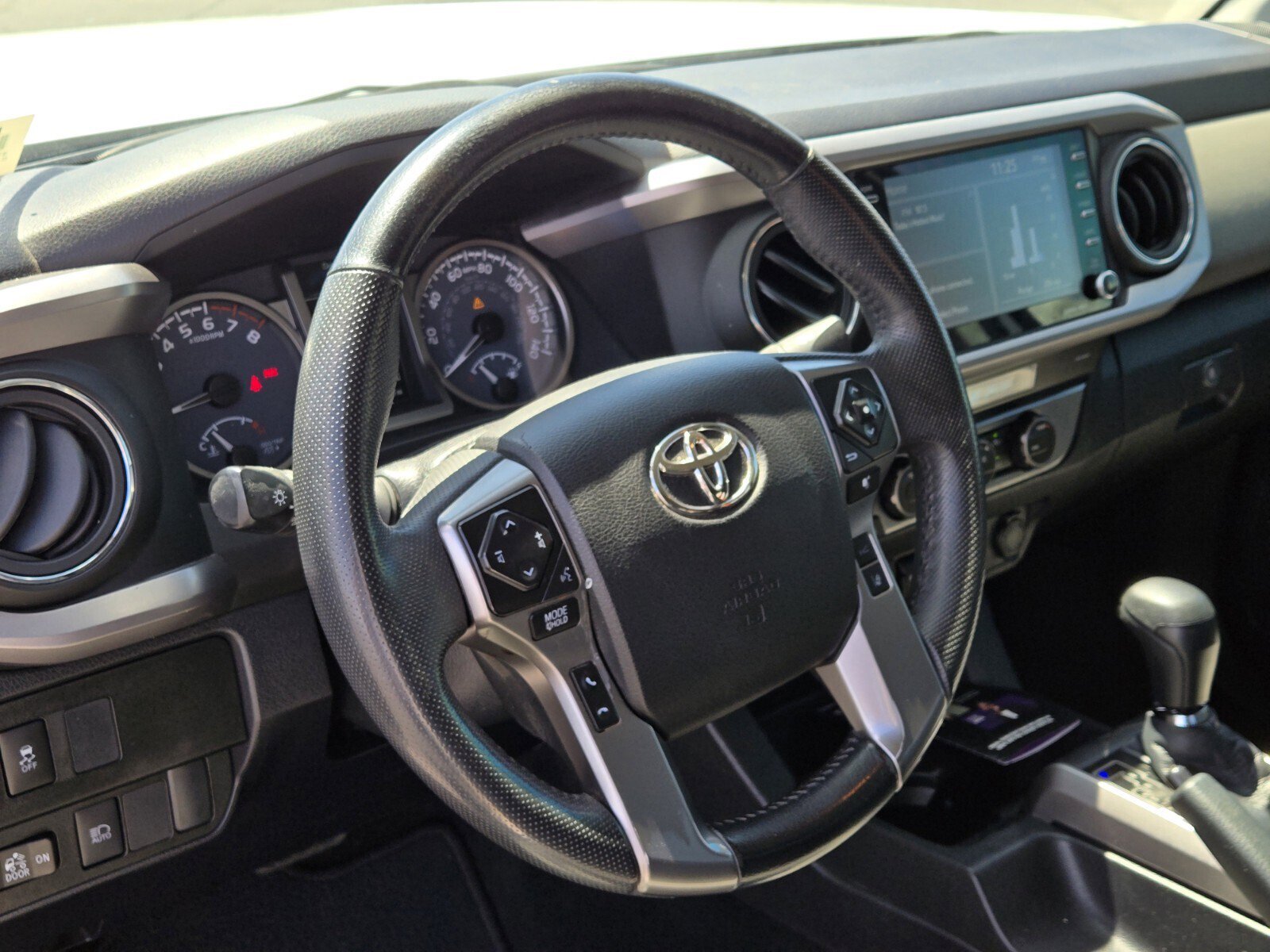 Used 2023 Toyota Tacoma SR5 RWD image 15