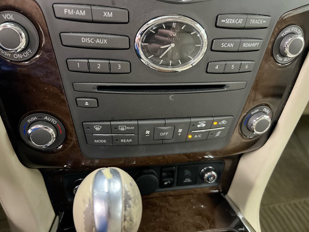 Used 2011 INFINITI QX56 4WD w/ Deluxe Touring Pkg image 17