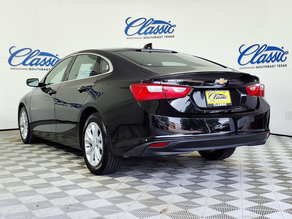 Used 2024 Chevrolet Malibu LT FWD image 2