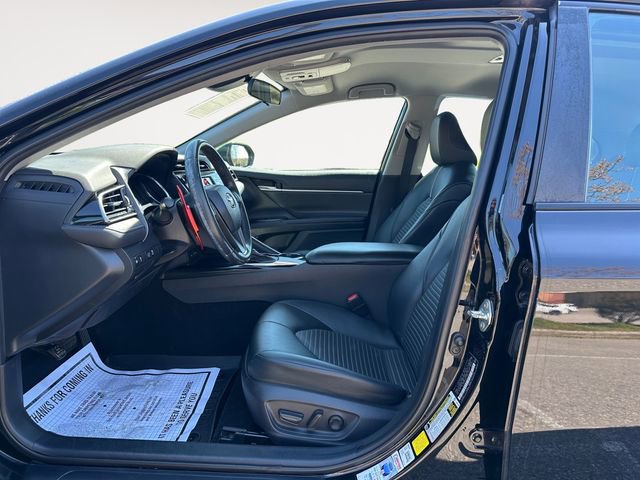 Used 2020 Toyota Camry SE image 9