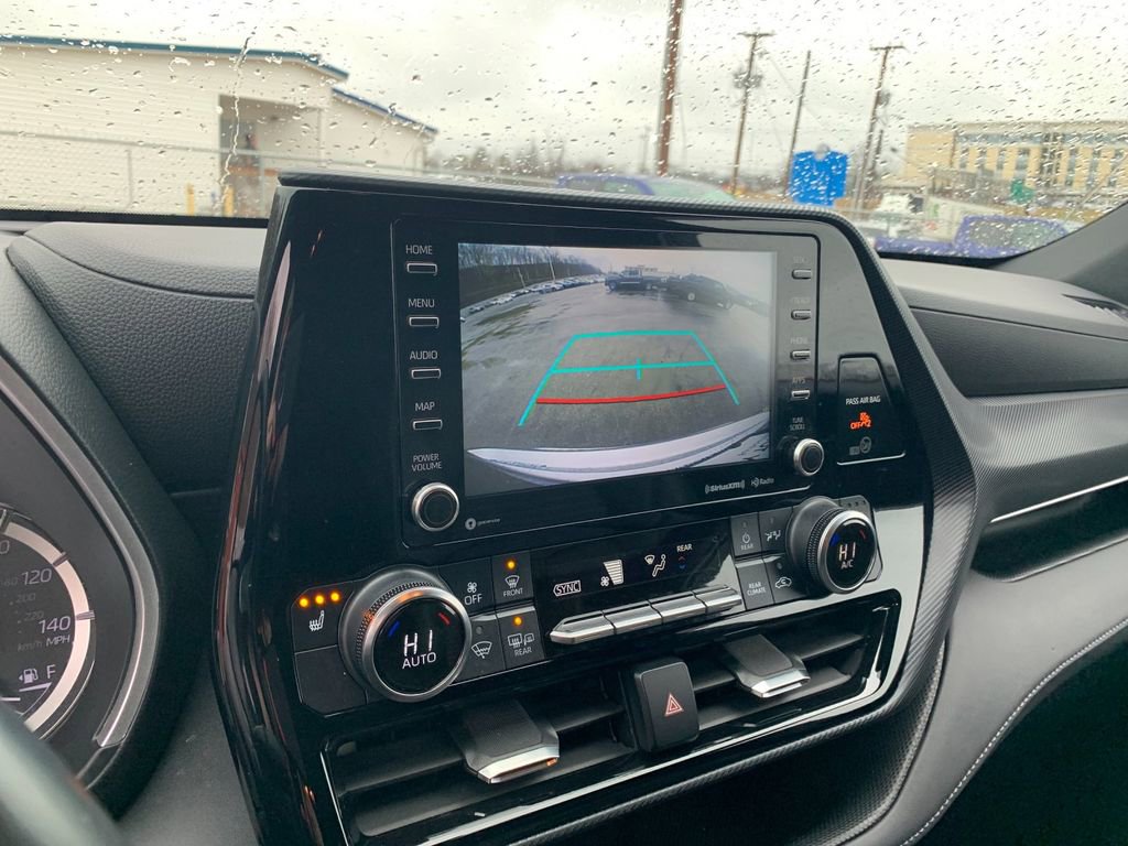 Used 2022 Toyota Highlander XSE image 26