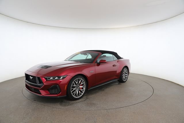 Used 2025 Ford Mustang GT Premium image 3