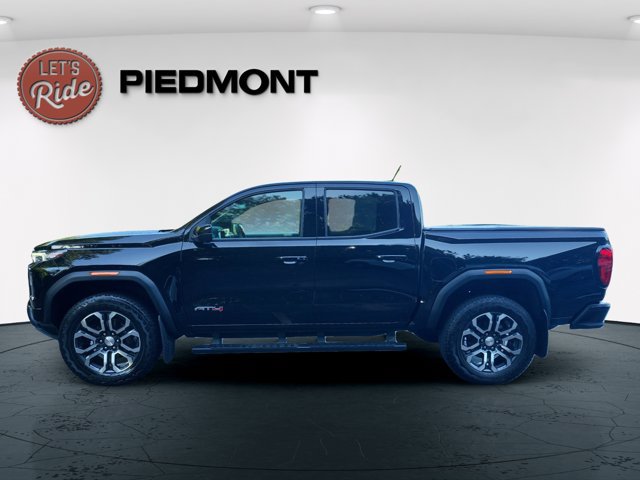 Used 2024 GMC Canyon AT4 w/ Technology Package AWD/4WD image 8