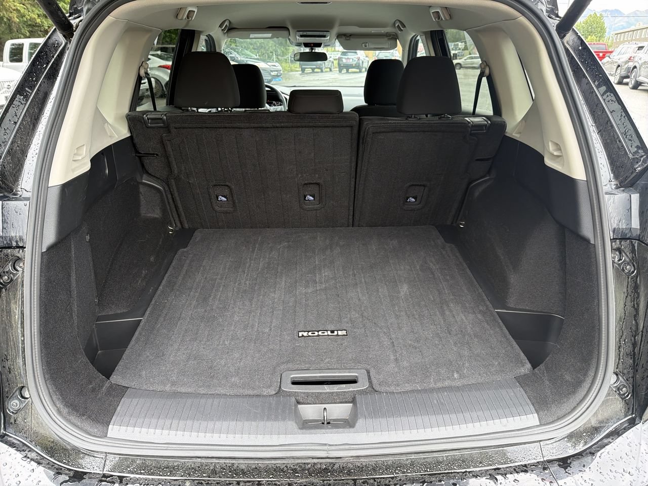 Used 2024 Nissan Rogue SV AWD/4WD image 21