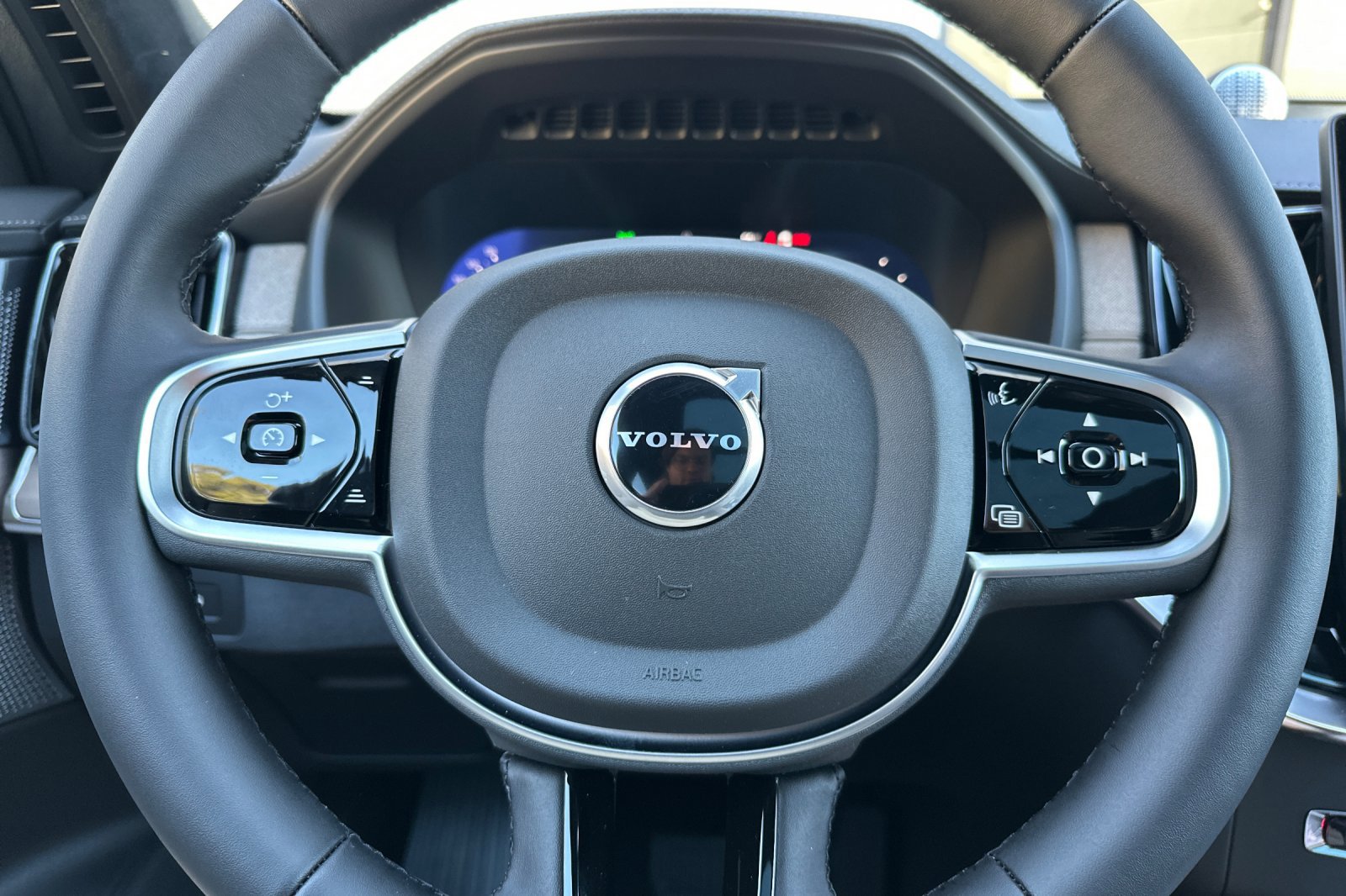 New 2026 Volvo XC90 T8 Ultra w/ Lounge Package image 22