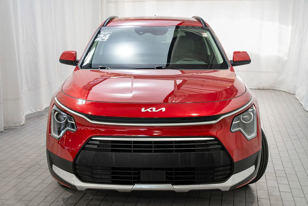 Used 2024 Kia Niro EX FWD image 2