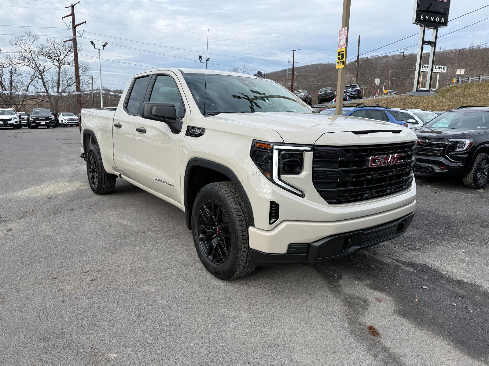 New 2026 GMC Sierra 1500 Pro w/ Graphite Edition AWD/4WD image 7