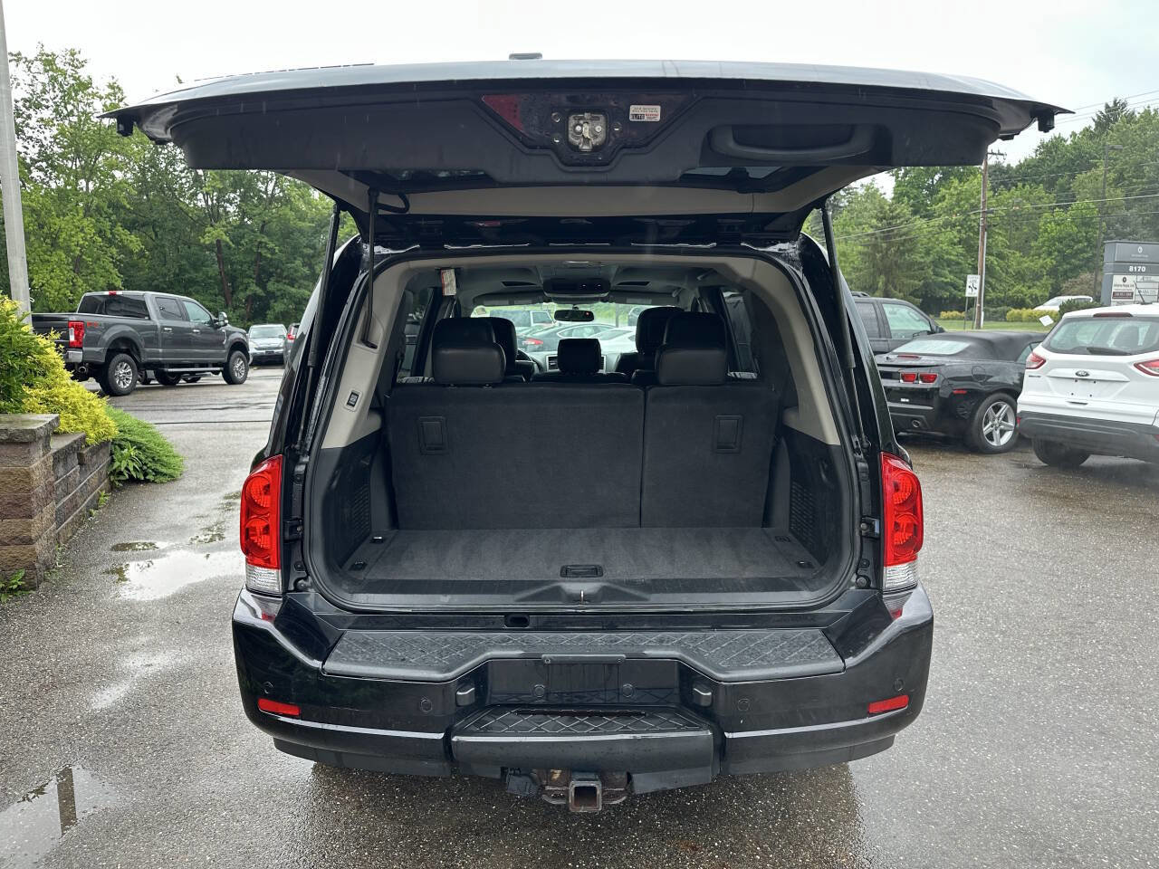 Used 2012 Nissan Armada SV image 6