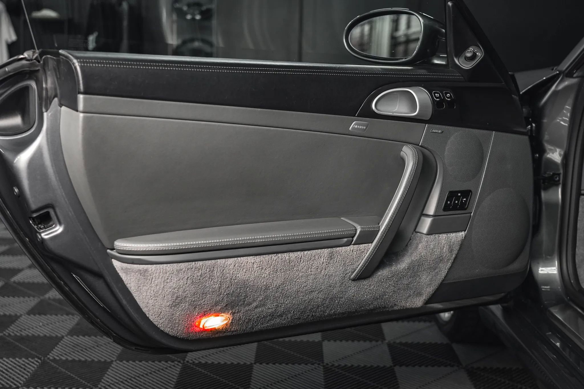 Used 2007 Porsche 911 GT3 RS image 32