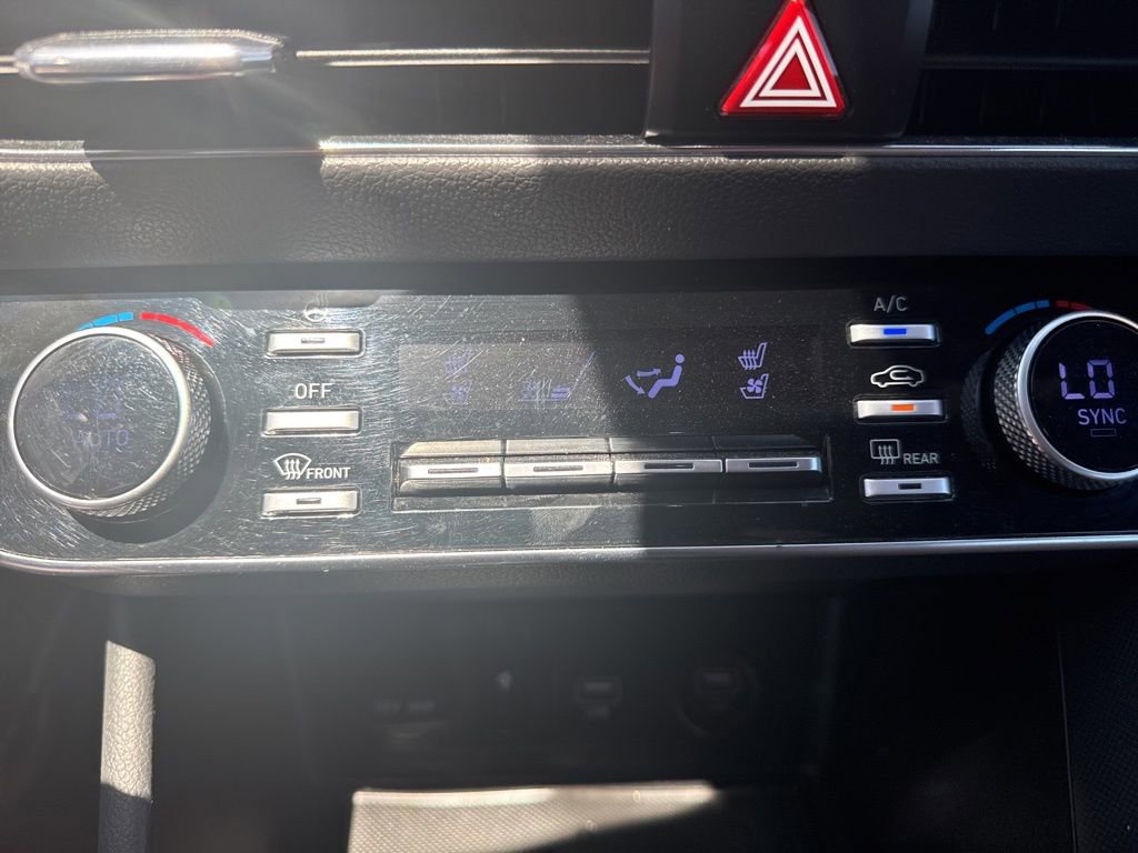 Used 2021 Hyundai Sonata Limited FWD image 13
