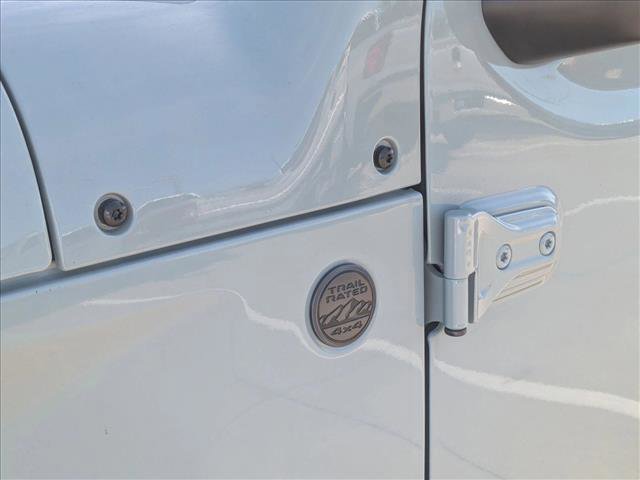 Used 2024 Jeep Wrangler Willys image 23
