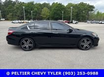 Used 2017 Honda Accord Sport image 10