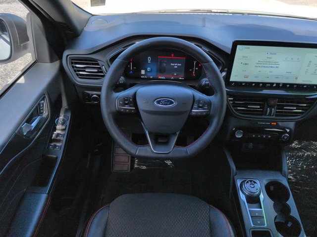 Used 2025 Ford Escape ST-Line w/ Tech Pack #1 FWD image 15