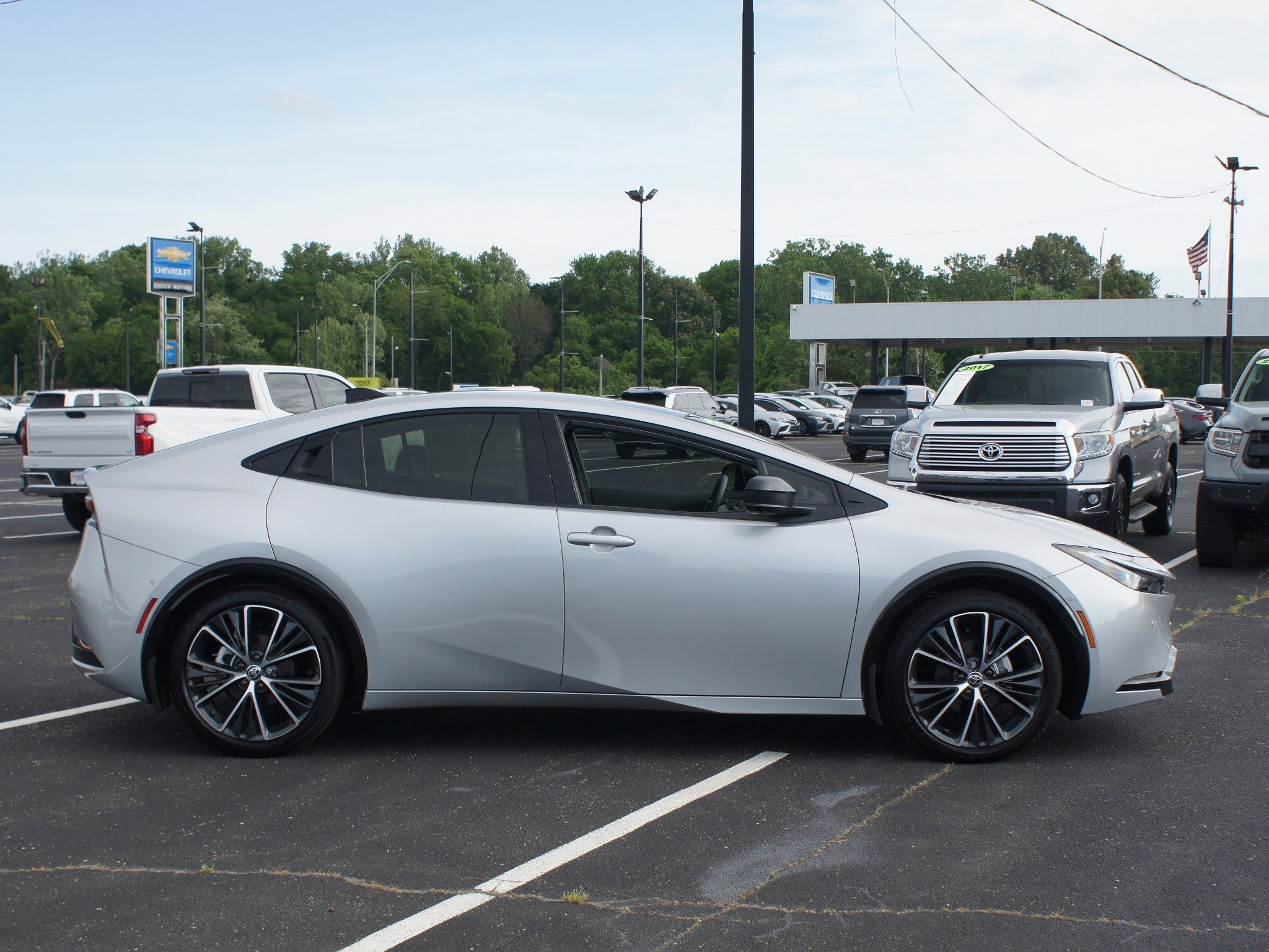 Used 2024 Toyota Prius Limited w/ Limited Premium Package FWD image 21