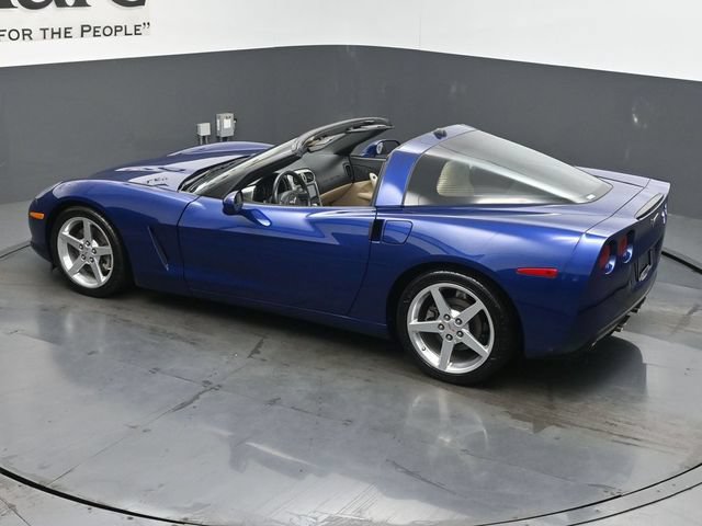 Used 2005 Chevrolet Corvette Coupe w/ Preferred Equipment Group RWD image 42