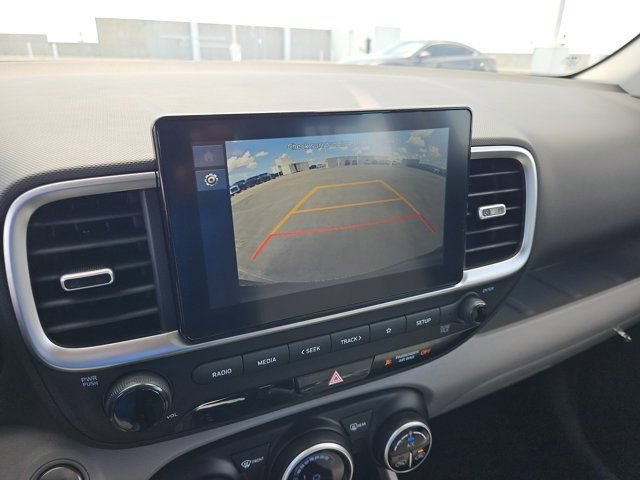 New 2025 Hyundai Venue SEL FWD image 20