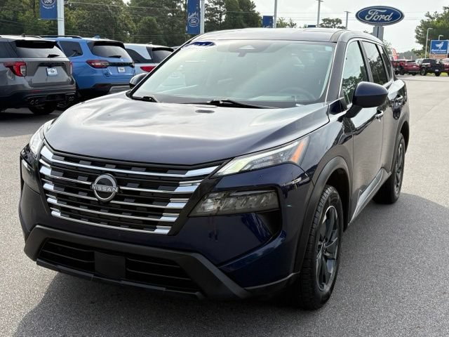 Used 2024 Nissan Rogue SV