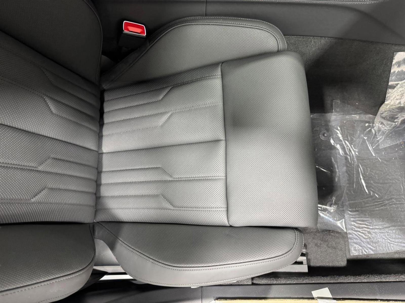 New 2026 Audi A8 L 3.0T image 19