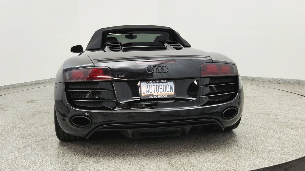 Used 2011 Audi R8 V10 w/ Enhanced Leather Pkg AWD/4WD image 4
