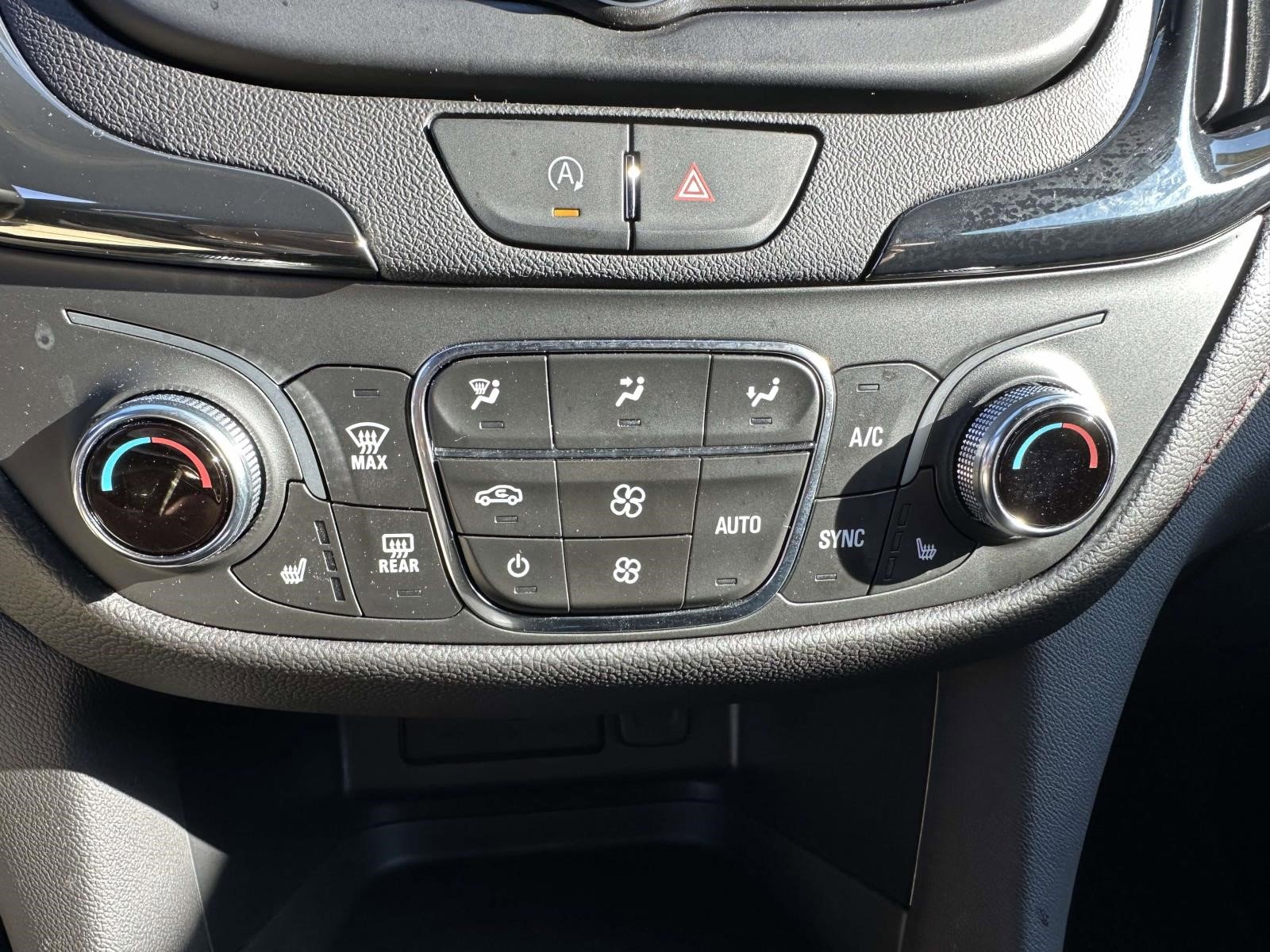 Certified 2023 Chevrolet Equinox RS image 24