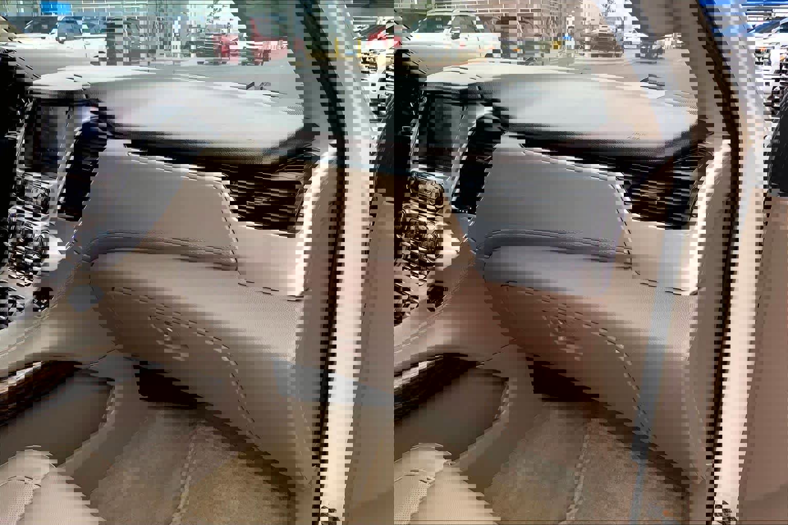 Used 2015 GMC Yukon XL SLT w/ Open Road Package AWD/4WD image 19