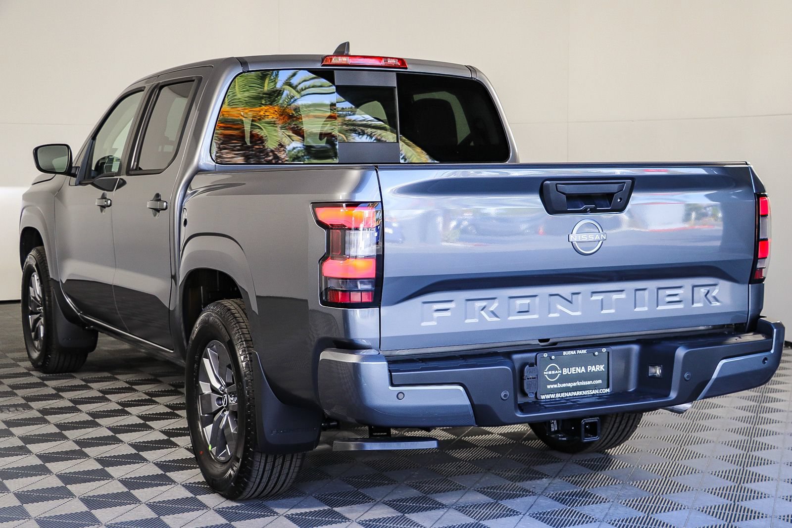 New 2026 Nissan Frontier SV w/ Tow Package RWD image 6