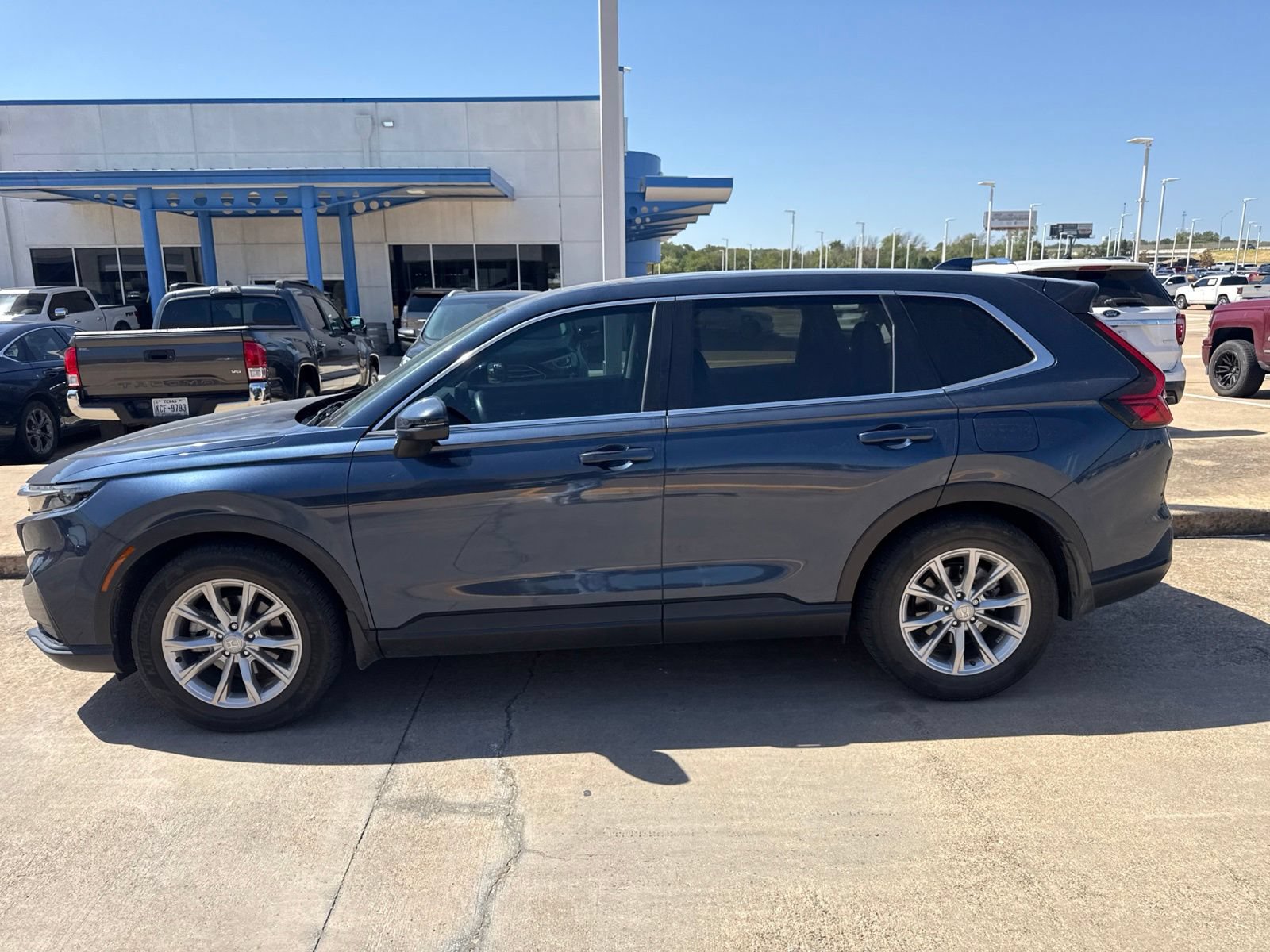 Used 2024 Honda CR-V EX image 4