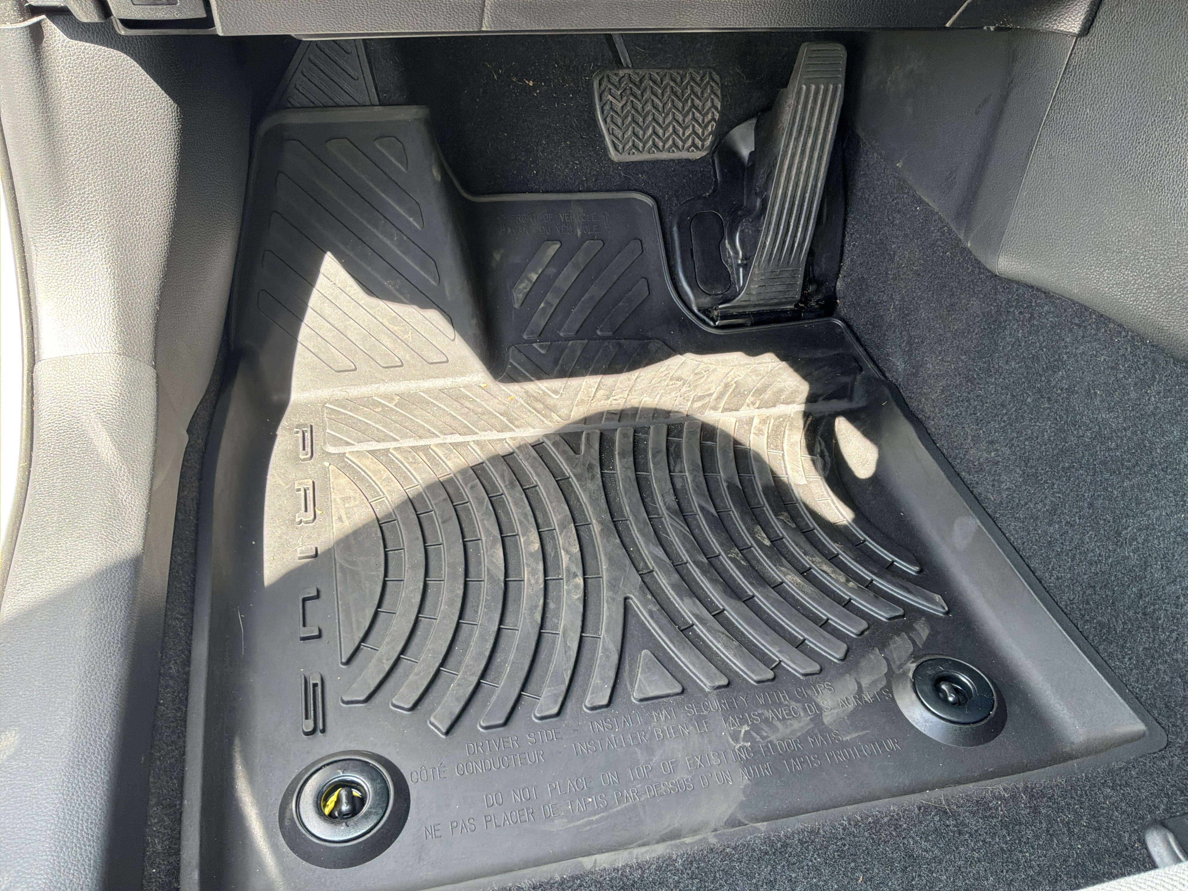 Used 2024 Toyota Prius LE FWD image 17