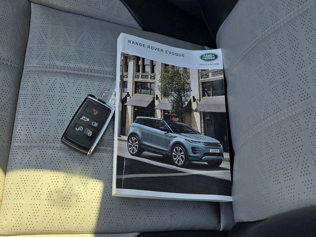 Used 2020 Land Rover Range Rover Evoque R-Dynamic SE image 12
