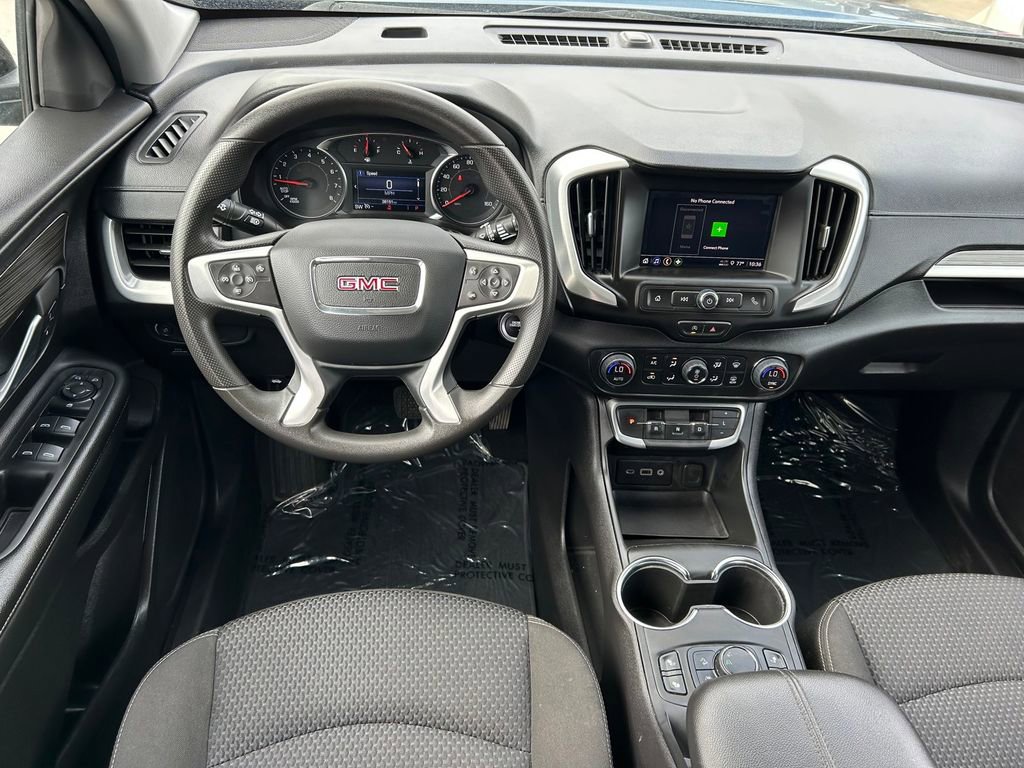 Used 2024 GMC Terrain SLE w/ Driver Convenience Package image 16
