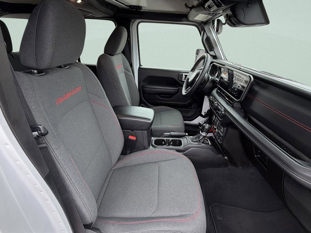 Used 2025 Jeep Wrangler Unlimited Rubicon AWD/4WD image 11