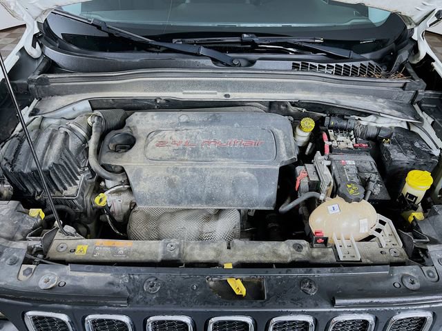 Used 2016 Jeep Renegade Latitude image 25