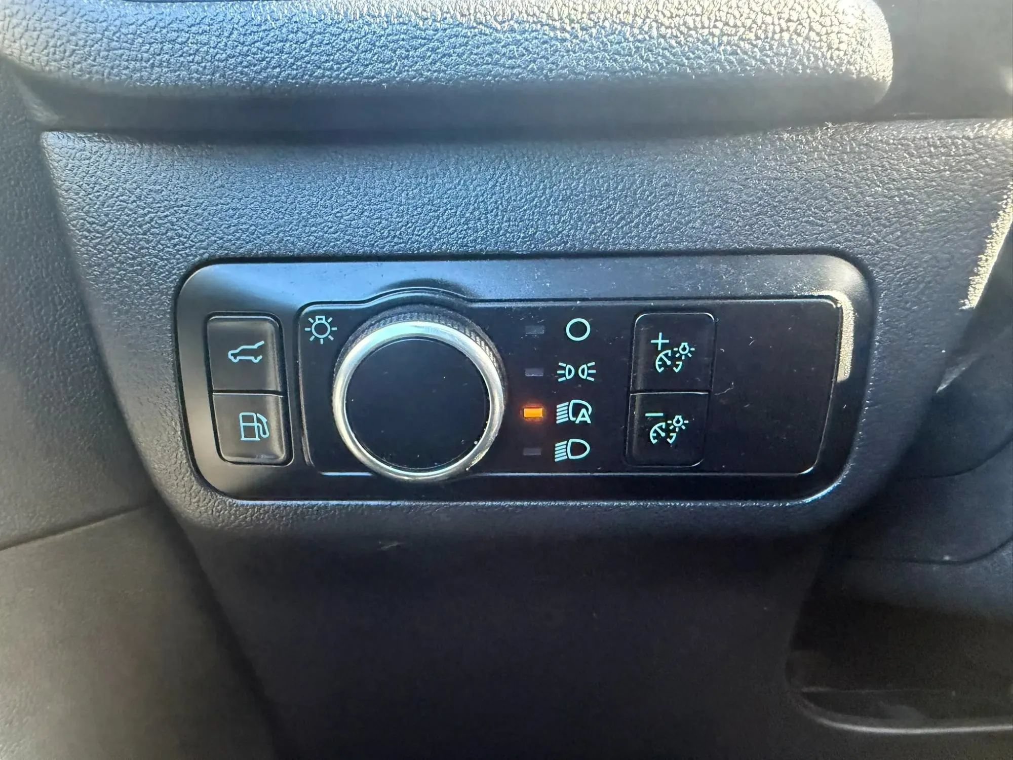 Used 2024 Ford Escape ST-Line w/ Equipment Group 301A FWD image 17
