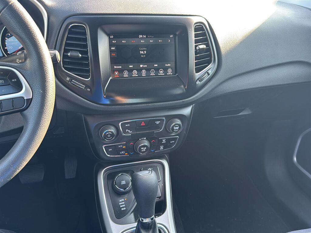 Used 2020 Jeep Compass Sport w/ Safety & Security Group AWD/4WD image 18
