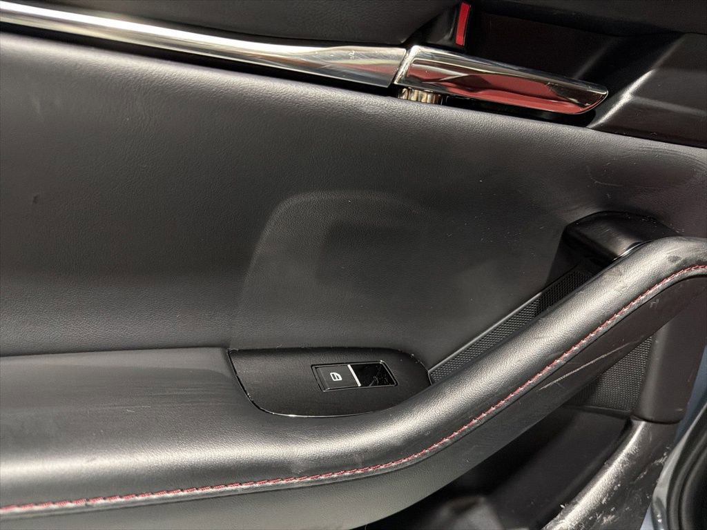 Used 2022 MAZDA MAZDA3 s image 31