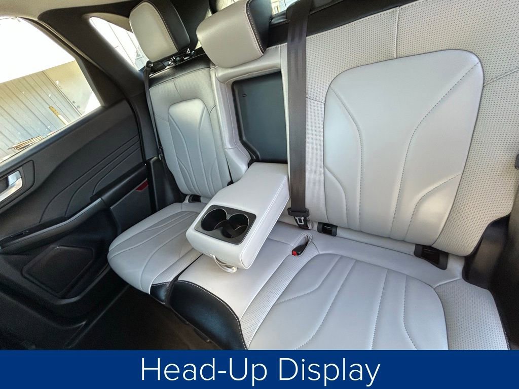 Used 2025 Ford Escape Platinum w/ Premium Technology Package image 19
