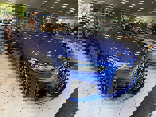 Used 2021 BMW M440i Convertible image 24