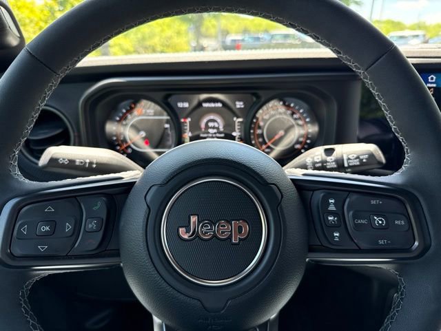 Used 2026 Jeep Wrangler Unlimited Rubicon AWD/4WD image 12