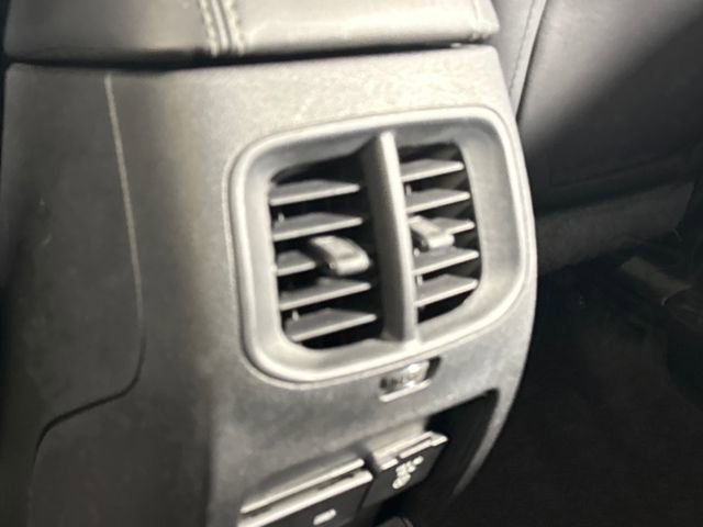 Used 2019 Jeep Cherokee Limited image 14