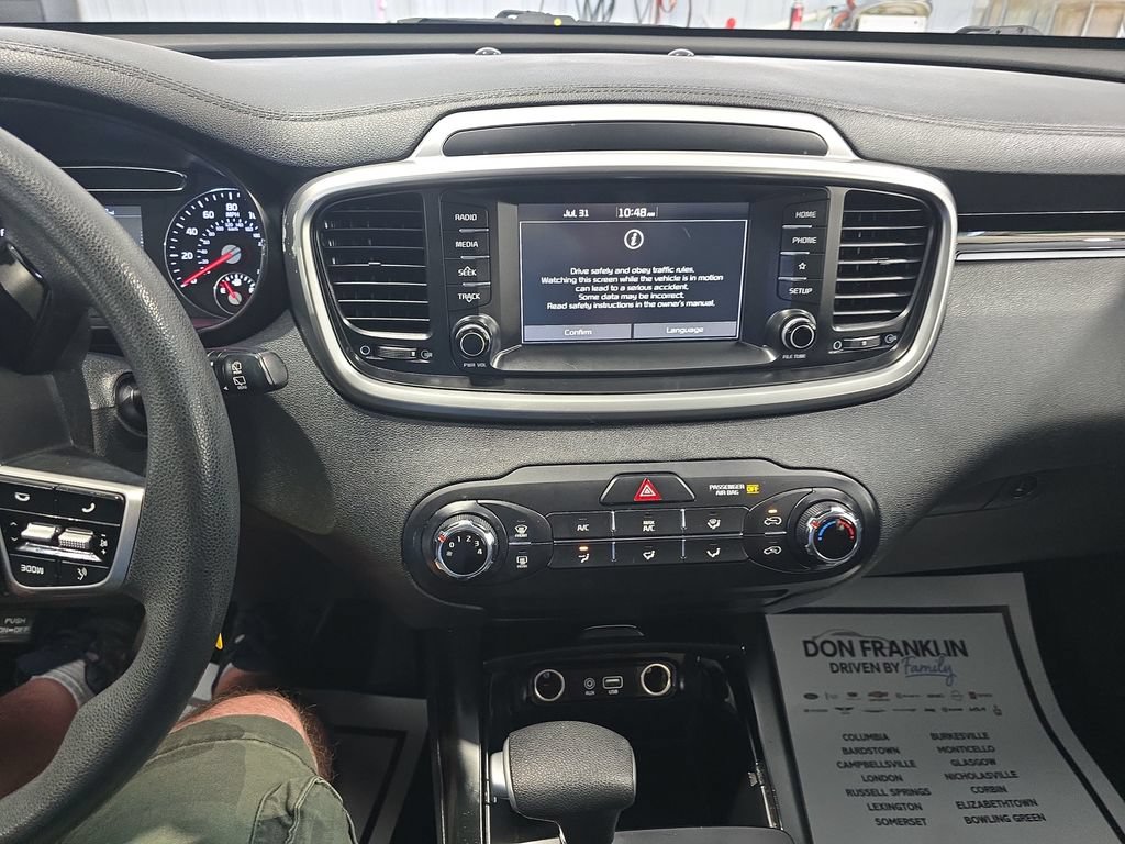 Used 2020 Kia Sorento FWD V6 image 19